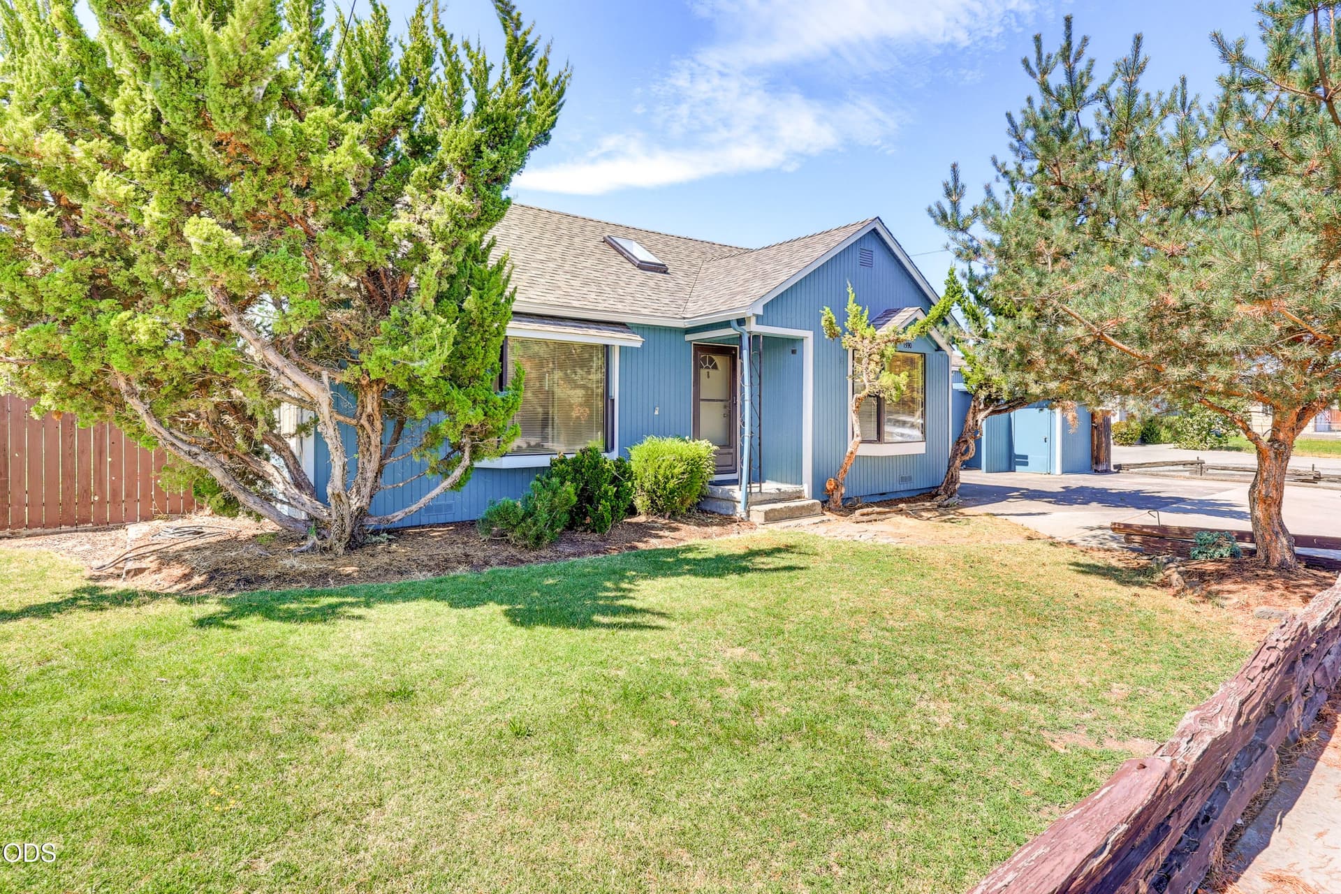 ApxSC00004. Photo 1 of 40, 1590 S Columbus Avenue, Medford, OR 97501