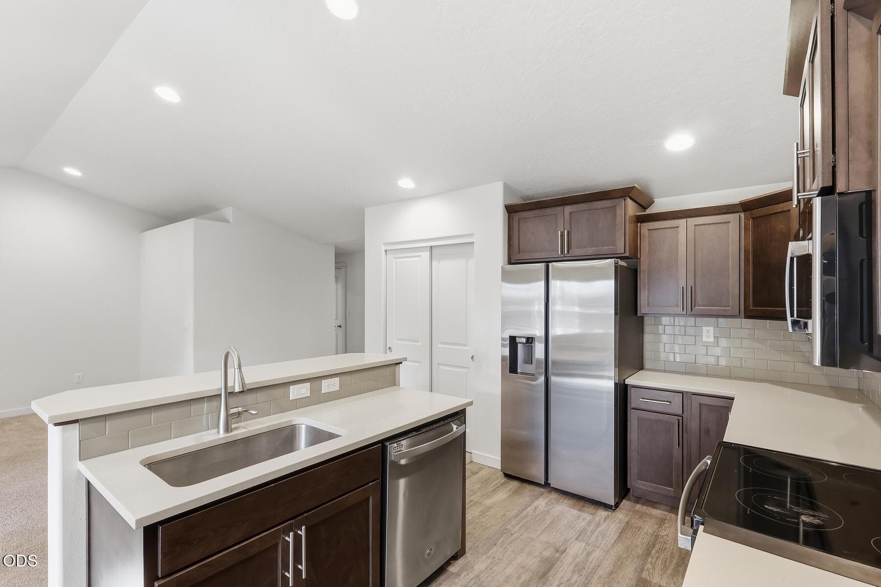 Stainless Appliances. Photo 5 of 26, 670 McKinney Ranch Road, Sisters, OR 97759