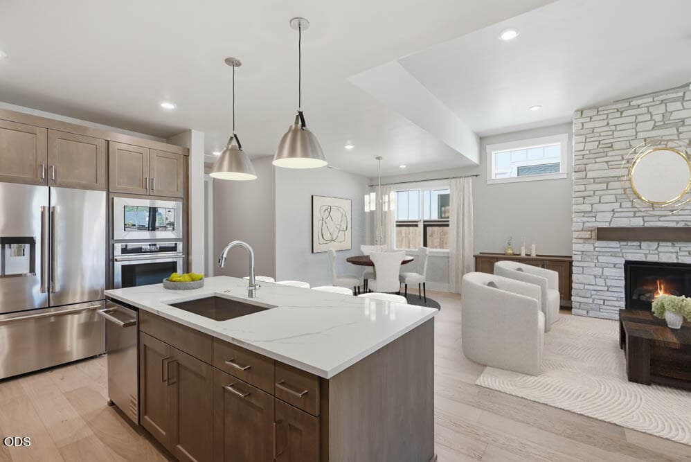 CL49-Bailey-T-Signature-DiningRoom. Photo 4 of 19, 3030 NW Celilo Lane, Bend, OR 97703