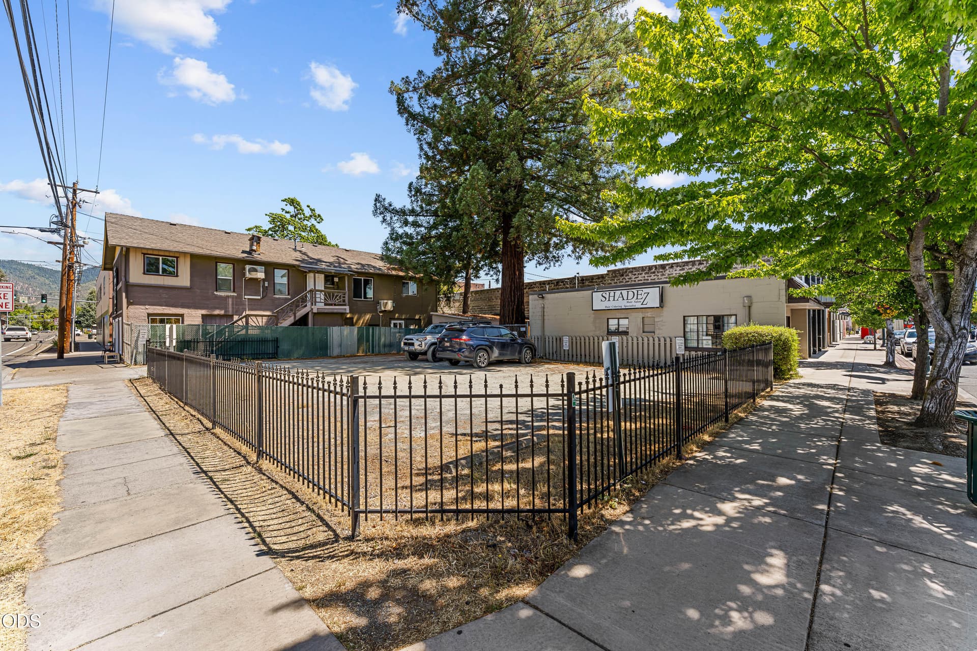 04-EXT (1 of 8). Photo 5 of 23, 240 SW H Street, Grants Pass, OR 97526