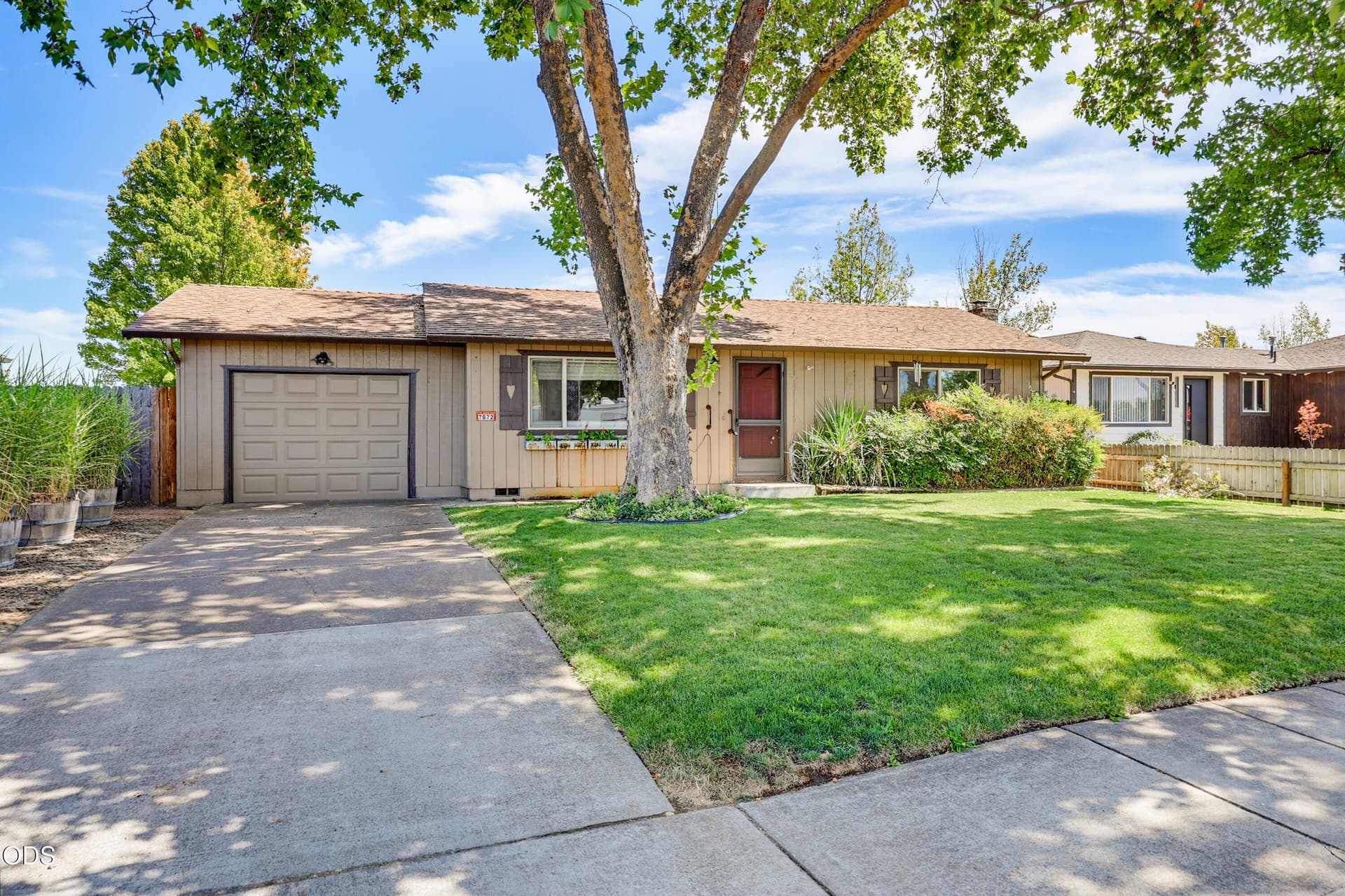 1) Front. Photo 1 of 32, 7872 Harlan Drive, White City, OR 97503