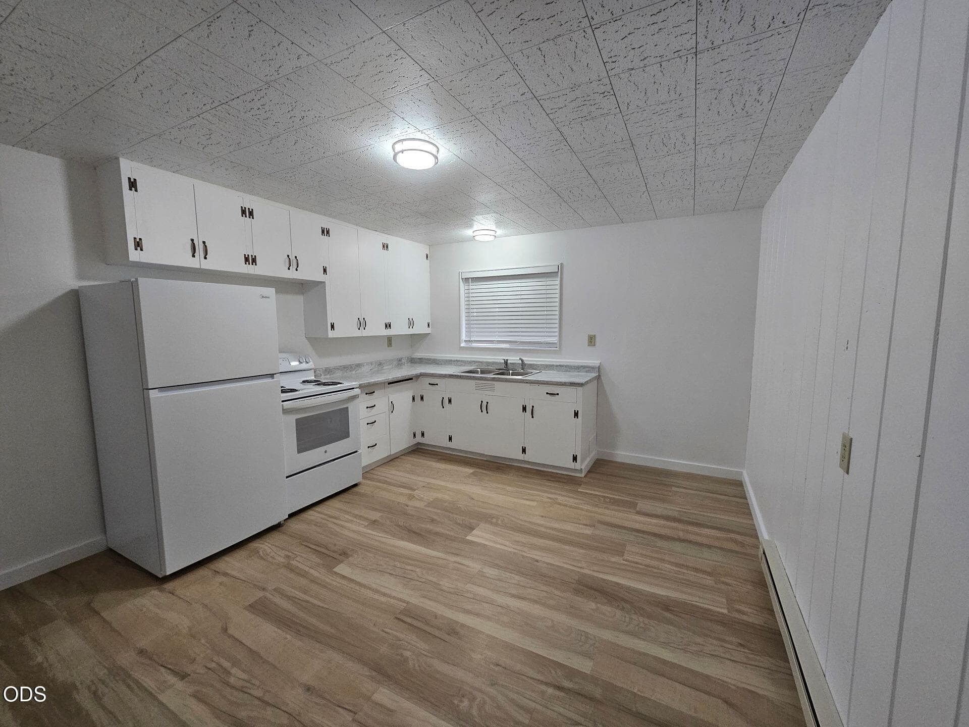 Brush Lane Kitchen Area. Photo 5 of 12, 1535 SW Highway 97, Madras, OR 97741