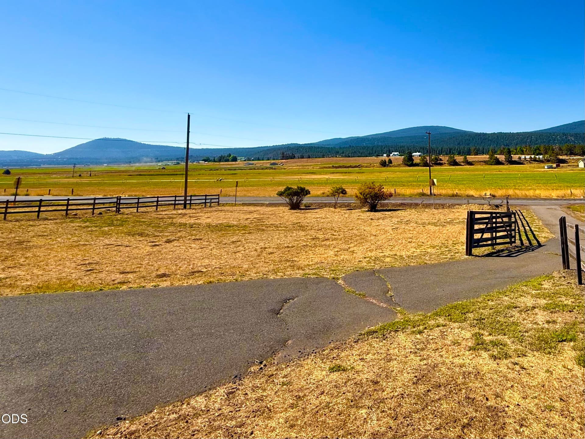 FRONT VIEW. Photo 5 of 55, 14413 Highway 66, Klamath Falls, OR 97601