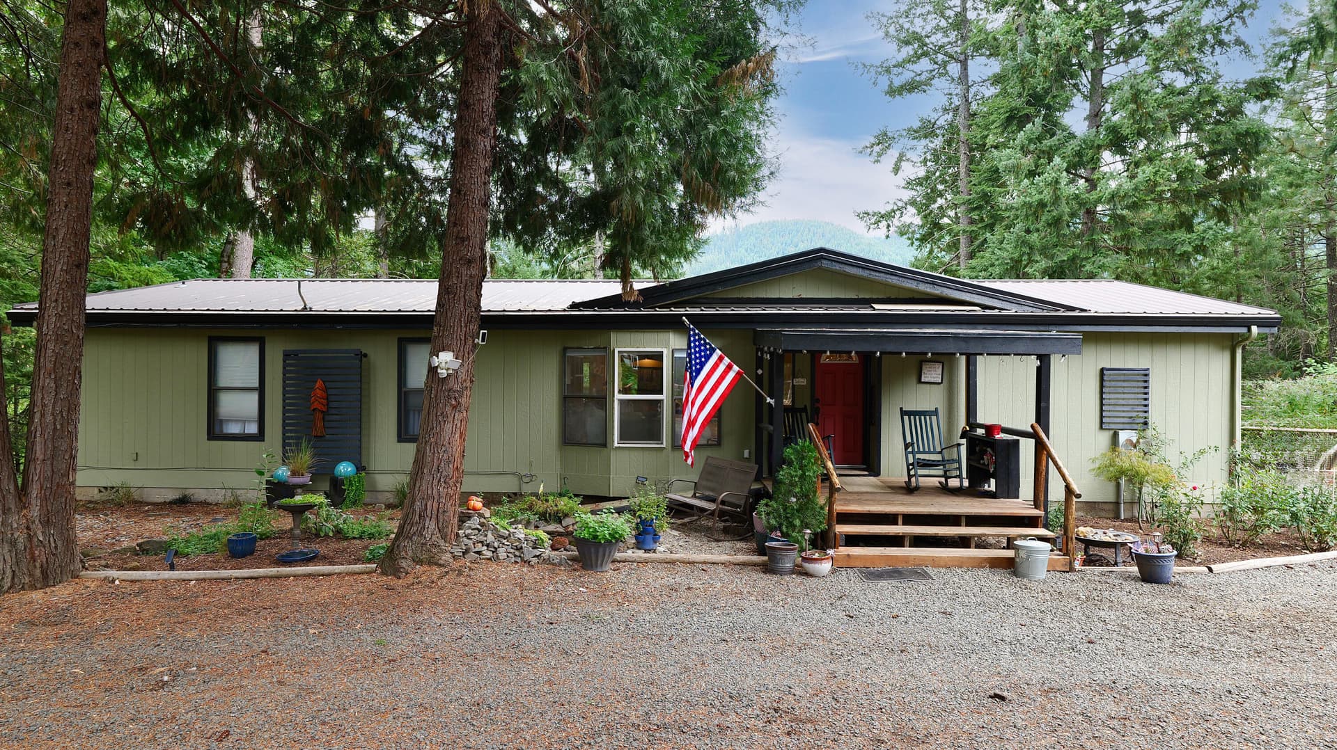 Front View. Photo 2 of 70, 1771 Mill Creek Drive, Prospect, OR 97536