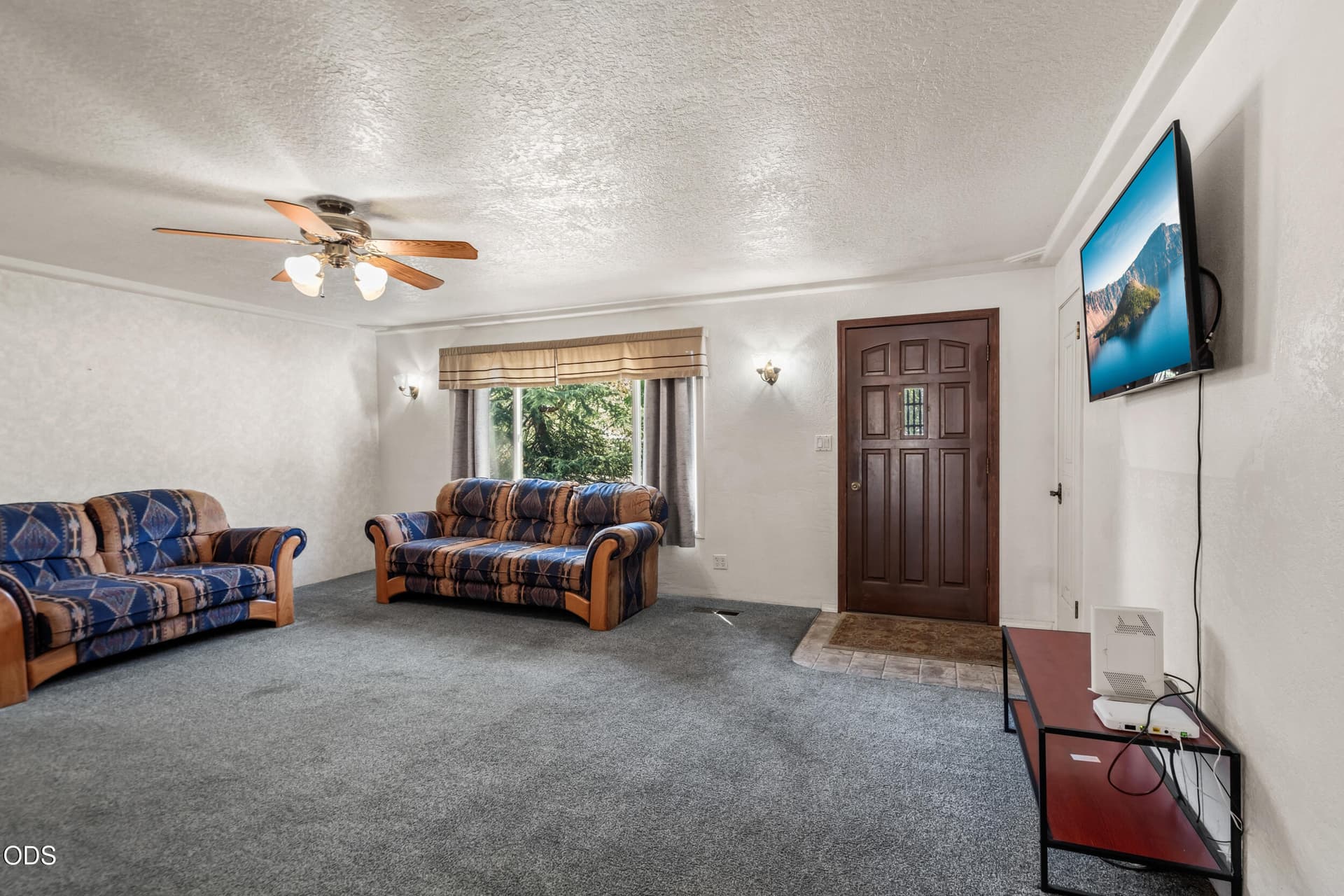3_1320-covina-02. Photo 5 of 51, 1320 Covina Avenue, Medford, OR 97504