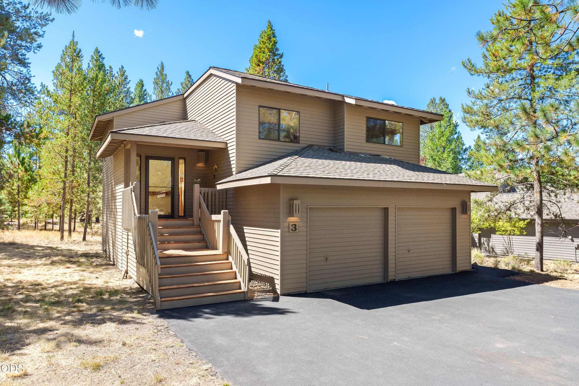 17855-lava-butte-ln-sunriver (5). Photo 4 of 43, 17855 Lava Butte Lane, Sunriver, OR 97707