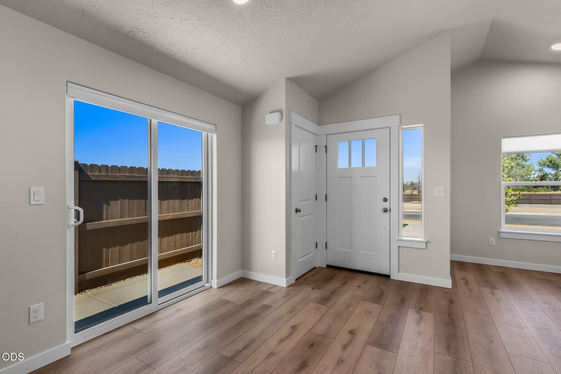 2026_08_28_2842_sterling_dr_rdm-1 (11). Photo 4 of 22, 2842 NW Sterling Drive, Redmond, OR 97756