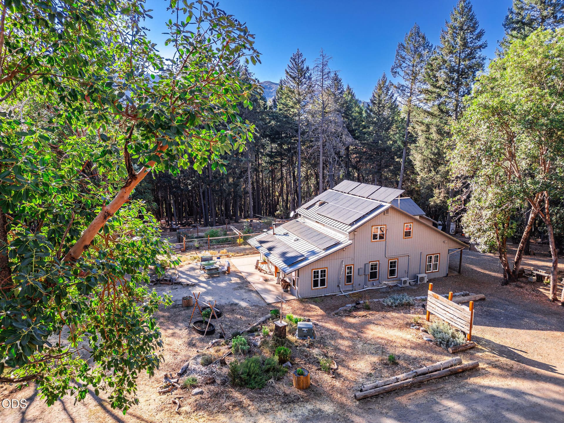 HD-40. Photo 2 of 47, 123 Rogue Riffle Drive, Grants Pass, OR 97526
