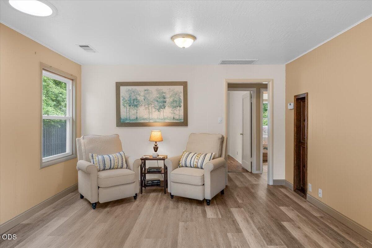 08-CI_9519. Photo 1 of 19, 363 E Hersey Street, Ashland, OR 97520