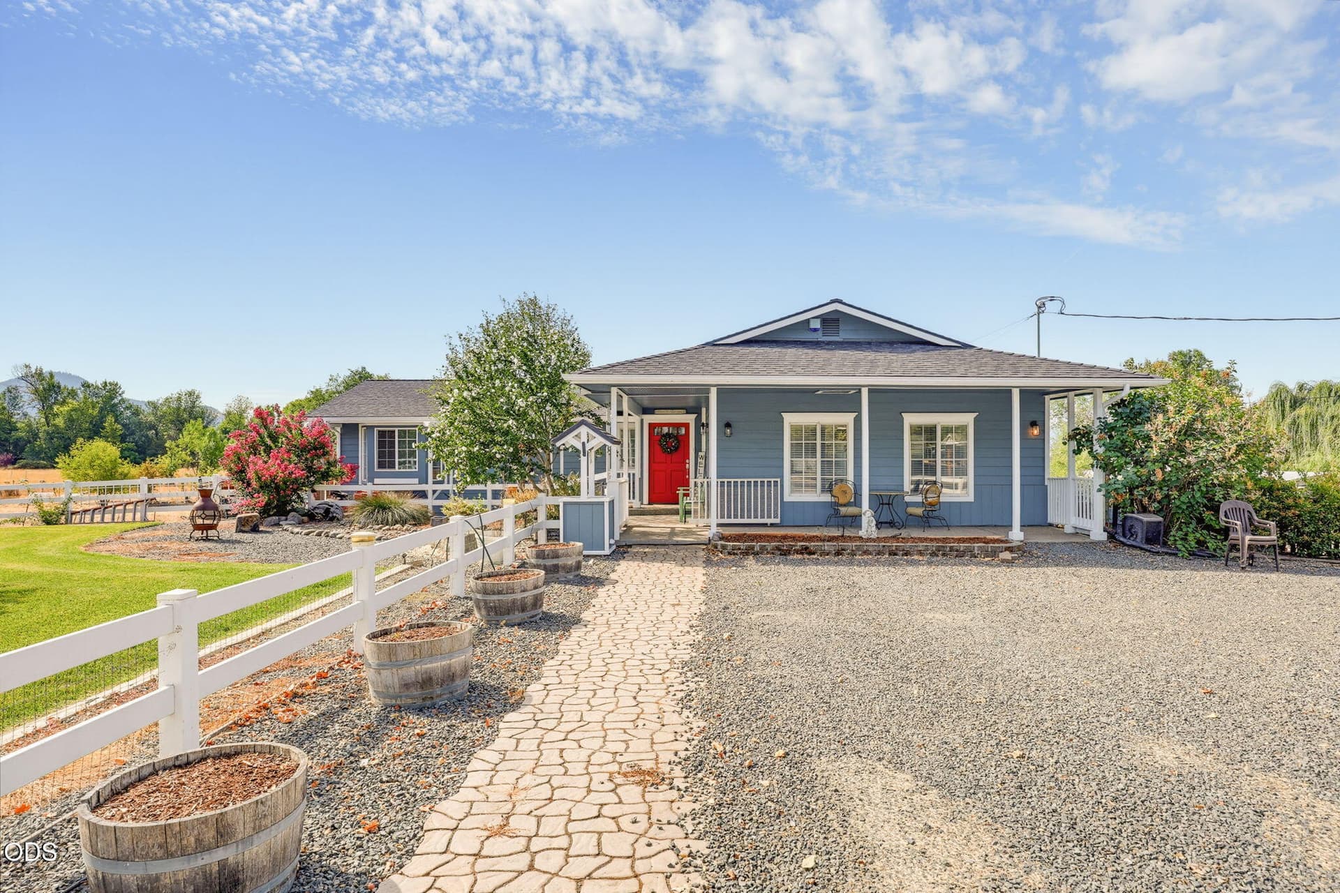 ApxFL00009. Photo 1 of 59, 2252 Fowler Lane, Medford, OR 97502