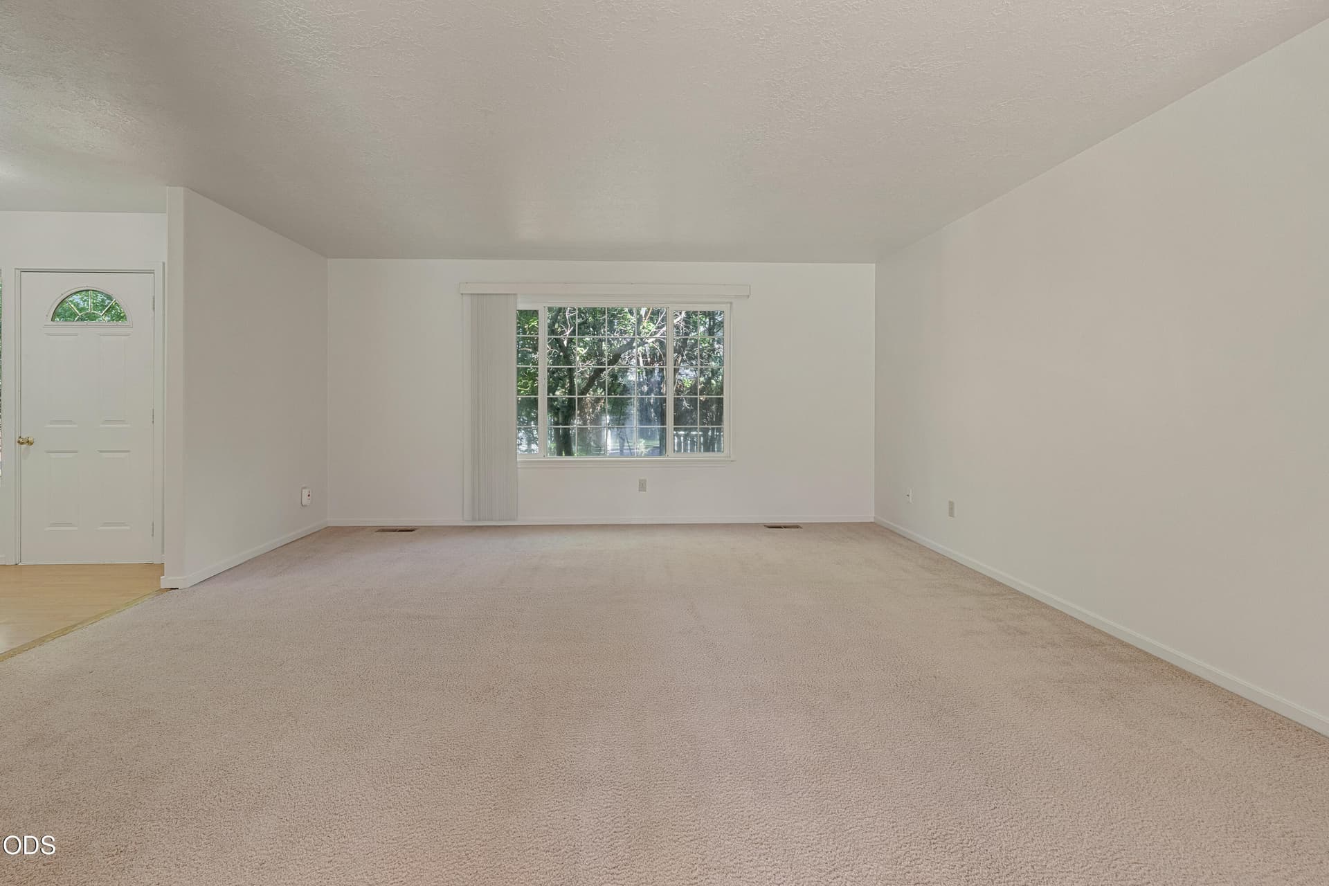 5. Photo 5 of 38, 1052 NE Francis Court, Bend, OR 97701
