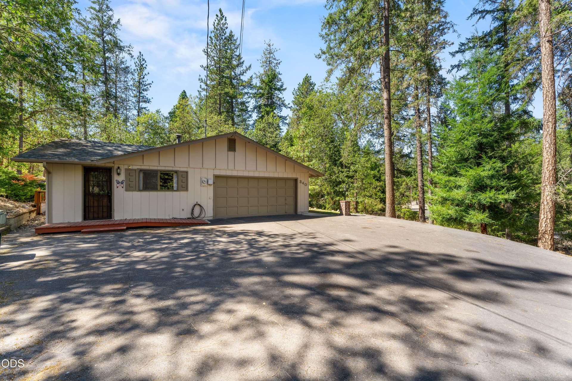 05-EXT (1 of 12). Photo 1 of 31, 340 Dawn Allan Drive, Grants Pass, OR 97527