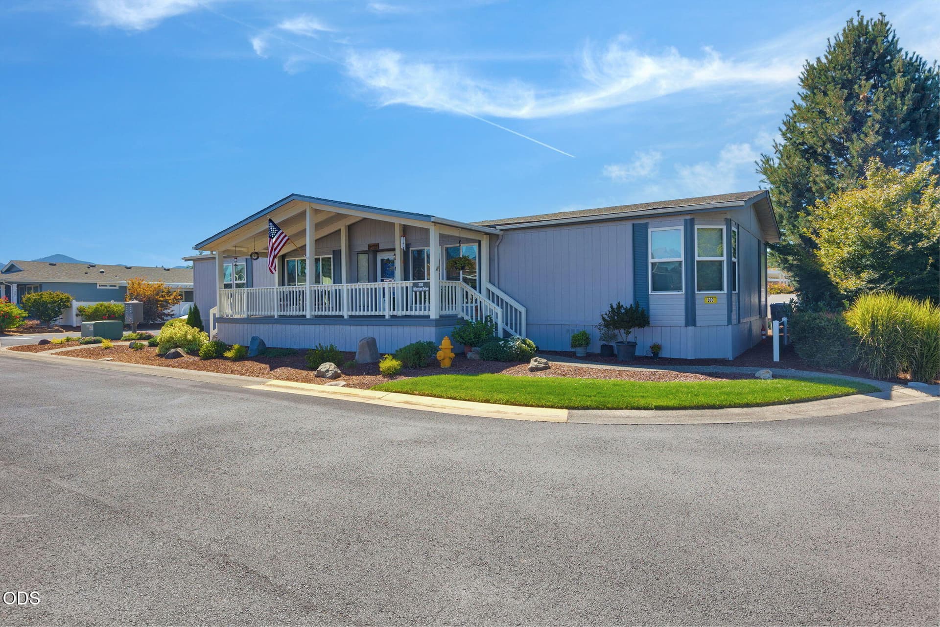 large-01a04bba-f17d-7366-95e5-512cd3c2da. Photo 1 of 20, 300 Winston Drive, Grants Pass, OR 97526