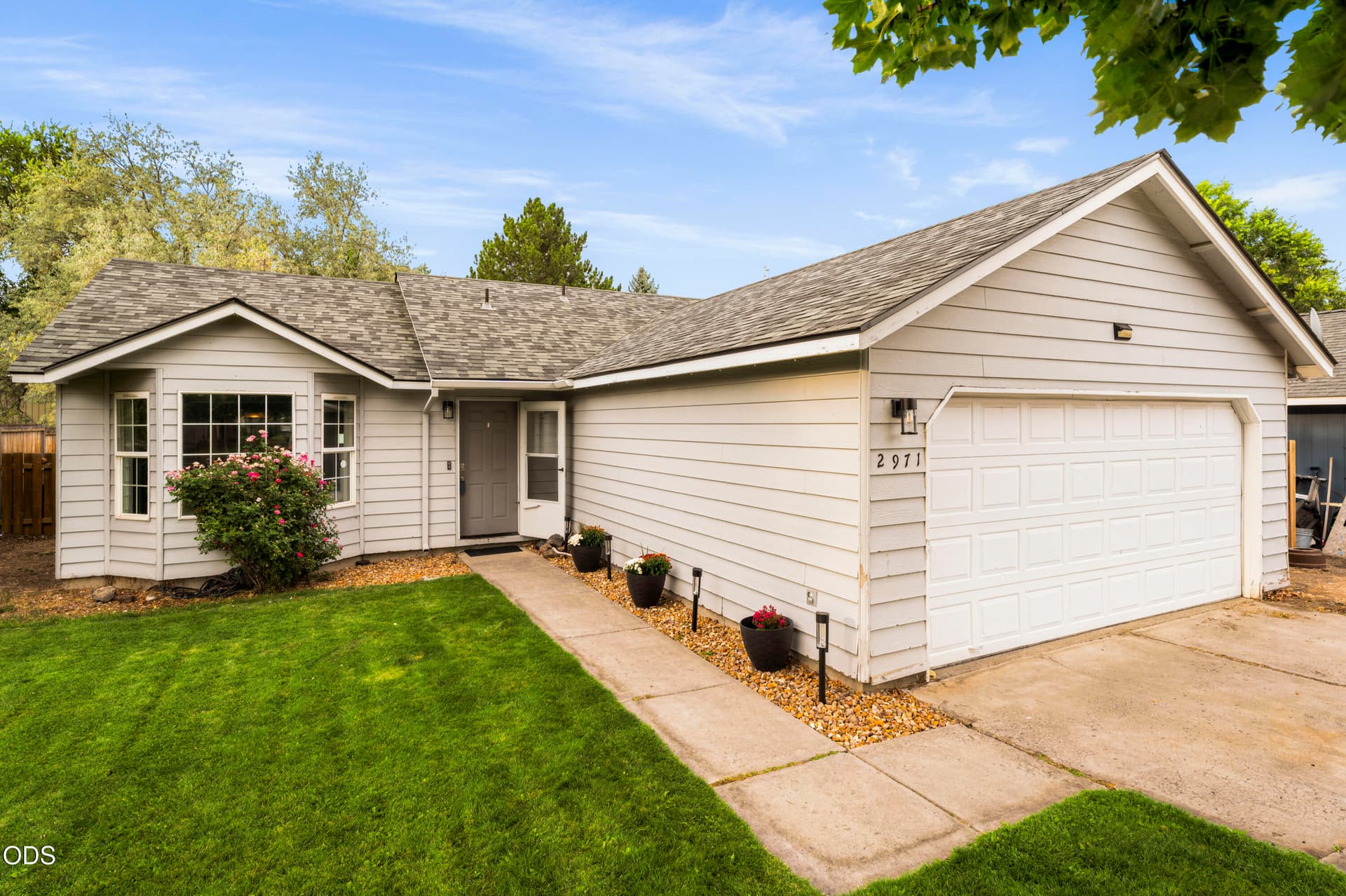 10-Exterior. Photo 2 of 34, 2971 SW Salmon Avenue, Redmond, OR 97756