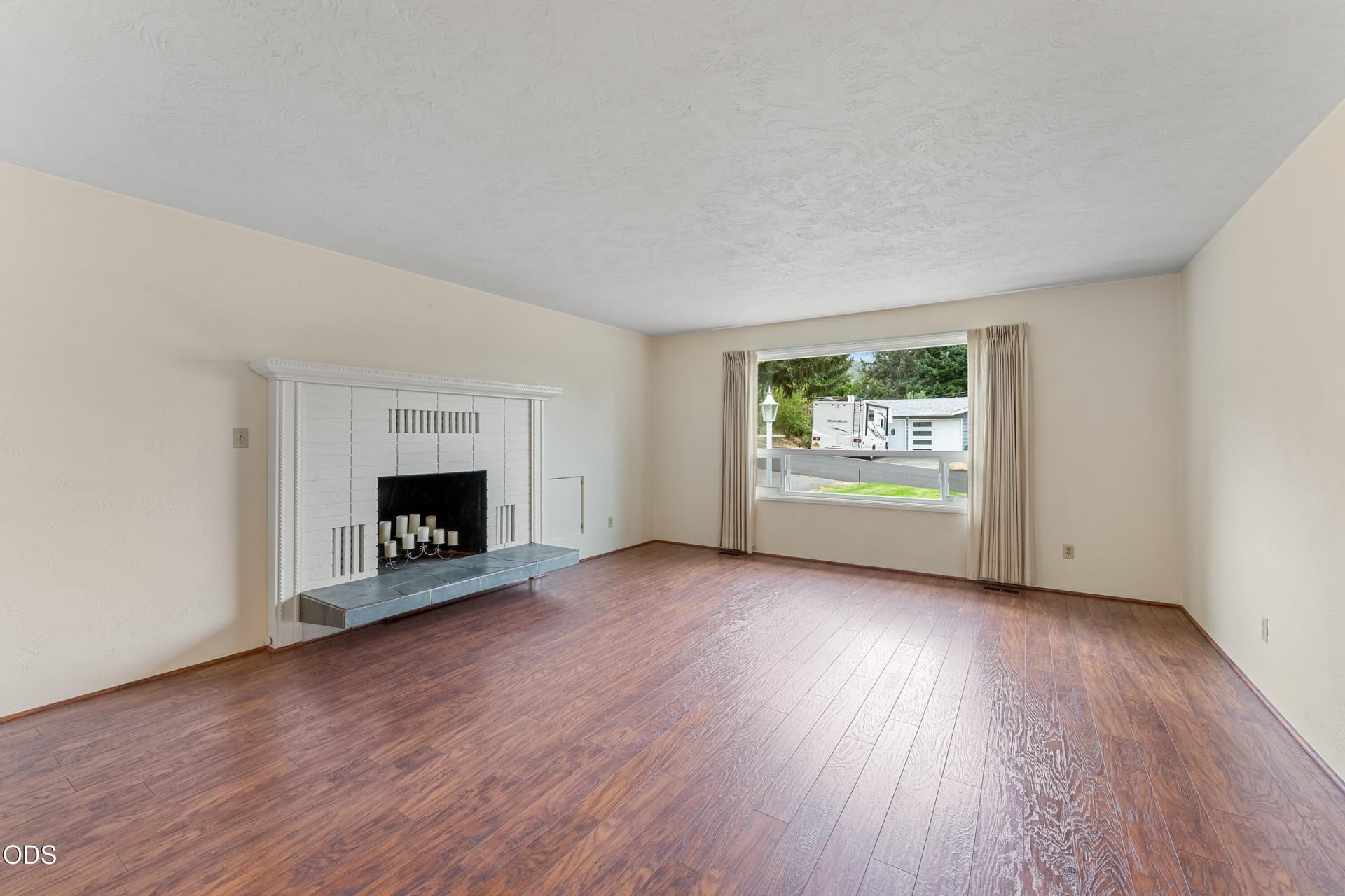 43-INT (21 of 26). Photo 5 of 50, 1058 Linda Avenue, Ashland, OR 97520