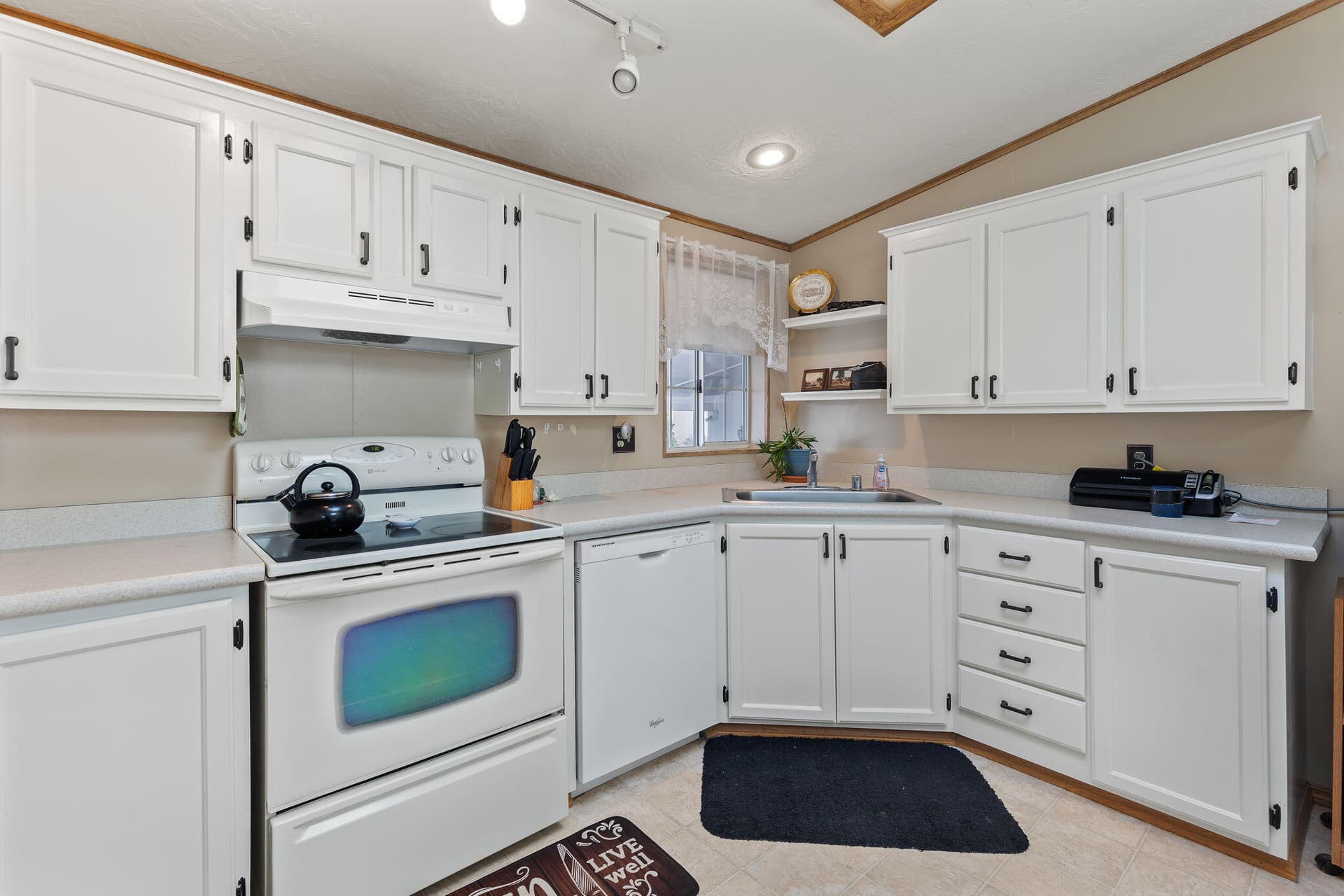 13-web-or-mls-1646-darin-dr. Photo 5 of 28, 1646 Darin Drive, Grants Pass, OR 97527