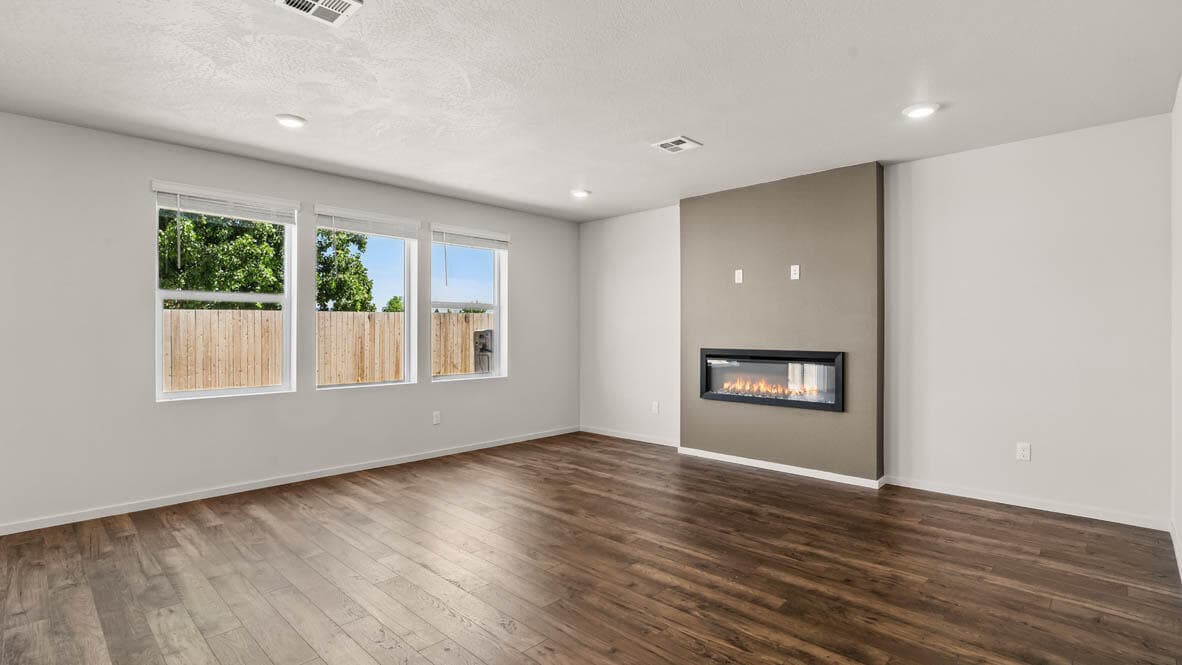 006 great room. Photo 5 of 26, 2594 Addysen Park Way, Medford, OR 97501