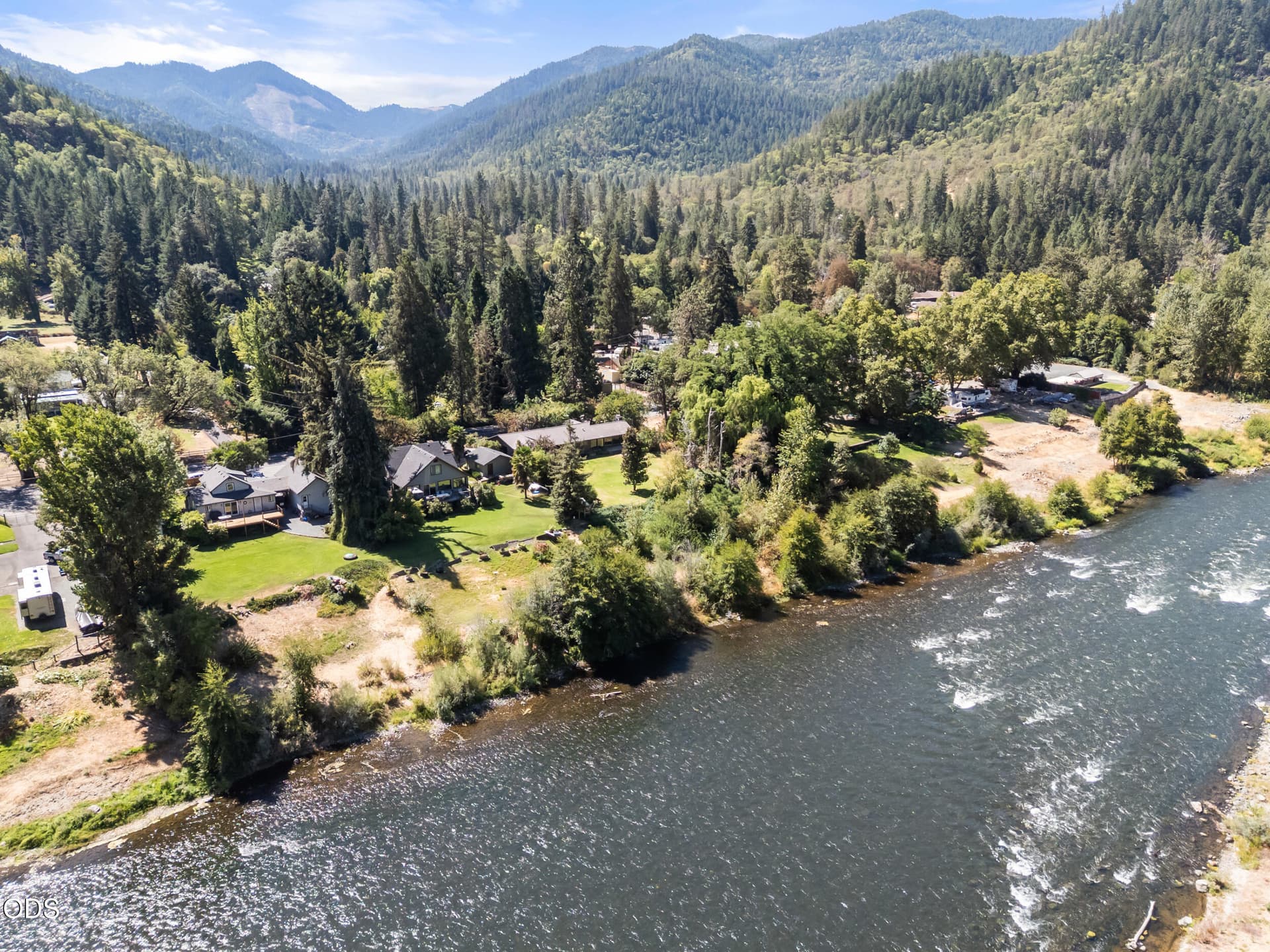 42_6460 rogue river hwy-drone-10. Photo 2 of 25, 6460 Rogue River Highway, Grants Pass, OR 97527
