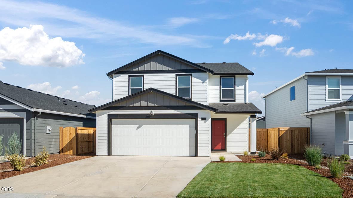 001 Exterior S060A. Photo 1 of 26, 2595 Addysen Park Way, Medford, OR 97501