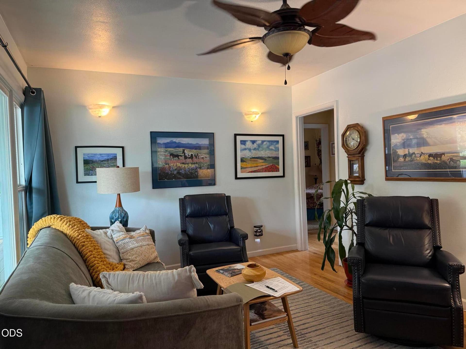 3. Photo 3 of 29, 748 NE 4th Street, Prineville, OR 97754