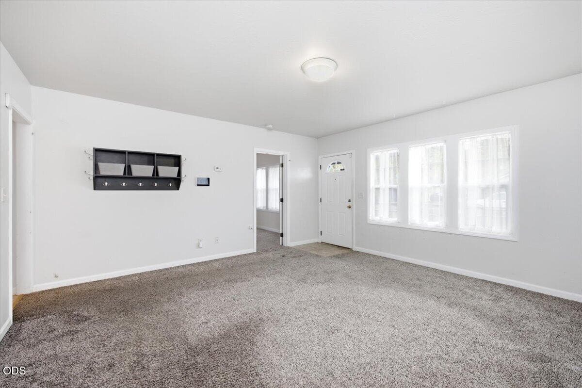 07-CI_6747. Photo 4 of 20, 612 S Ivy Street, Medford, OR 97501