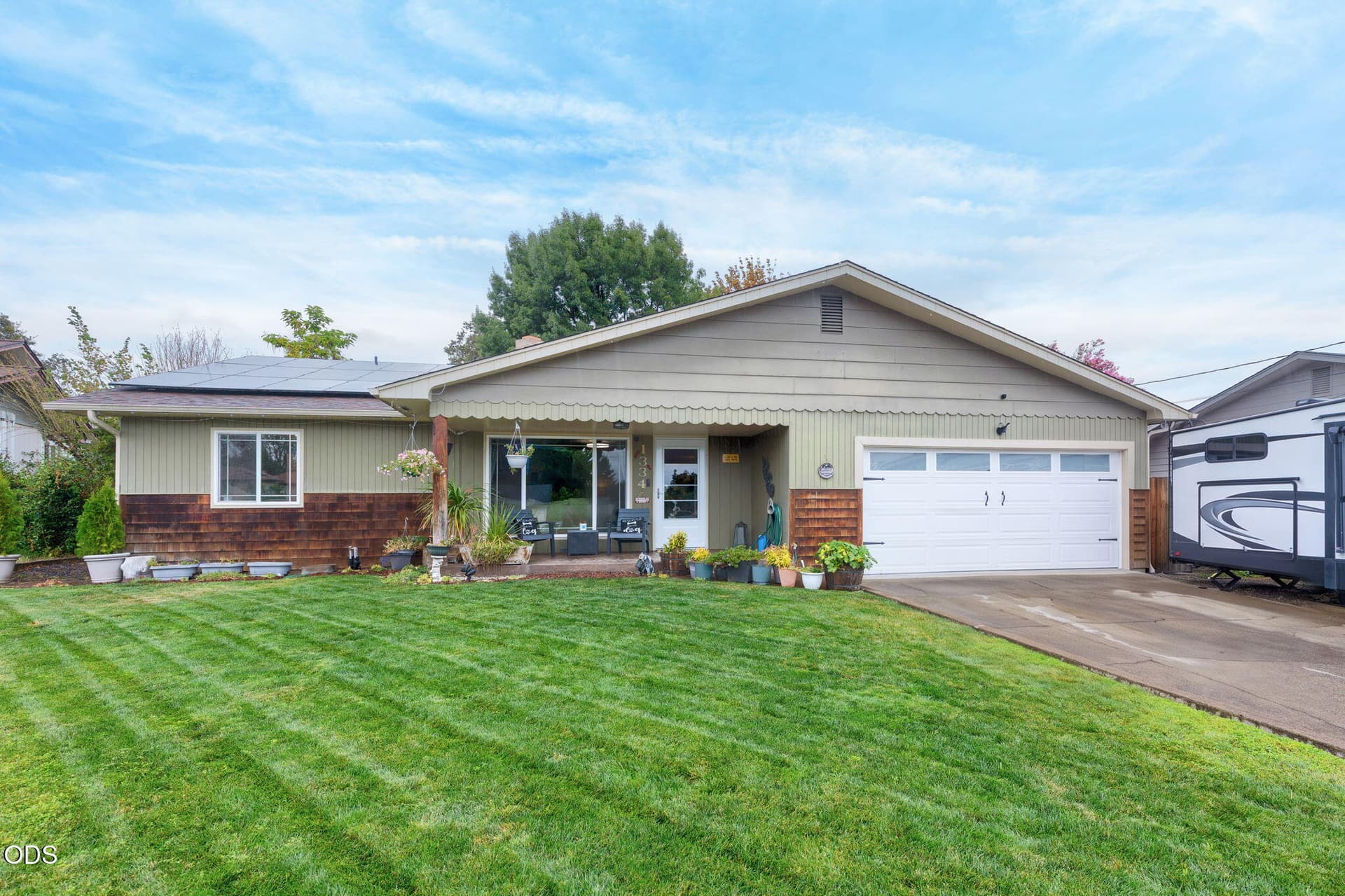 2-web-or-mls-1334-sw-isham-st. Photo 1 of 31, 1334 SW Isham Street, Grants Pass, OR 97526