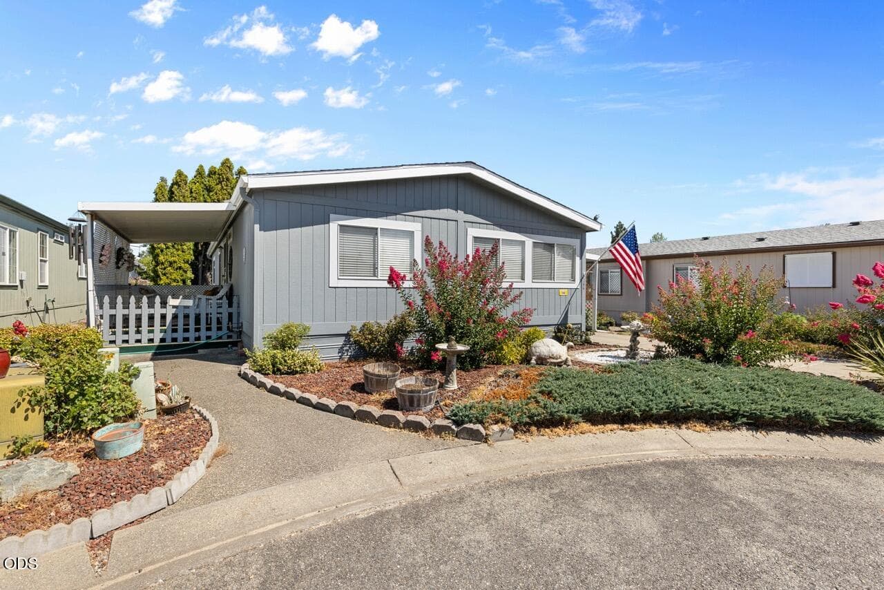 EP1A2558 Large. Photo 1 of 34, 144 Red Oak Lane, Grants Pass, OR 97527