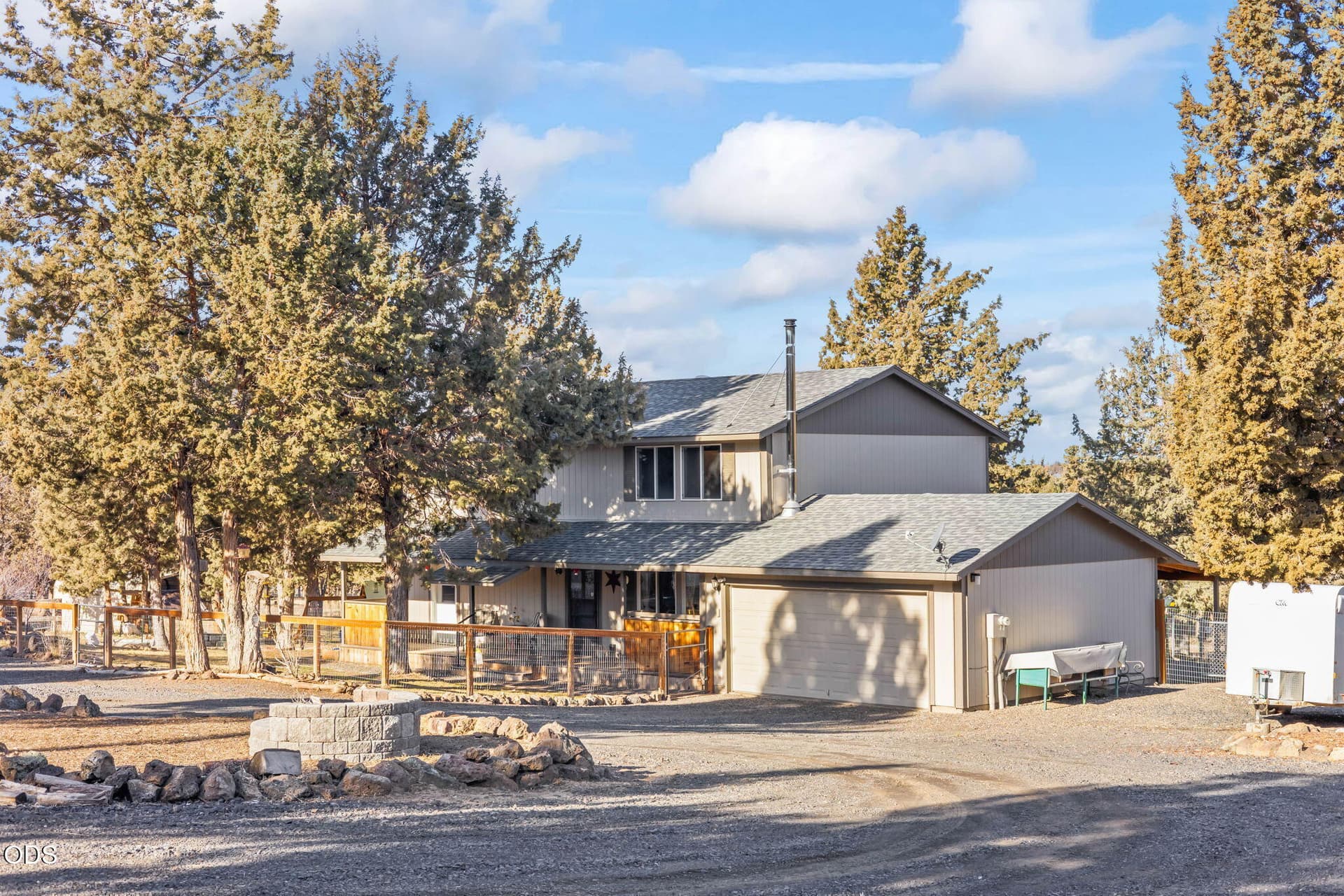2. Photo 2 of 45, 3199 SE Maphet Road, Prineville, OR 97754