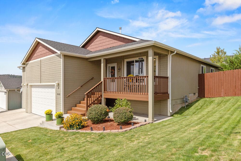 001. Photo 2 of 35, 5103 Aster Lane, Klamath Falls, OR 97601