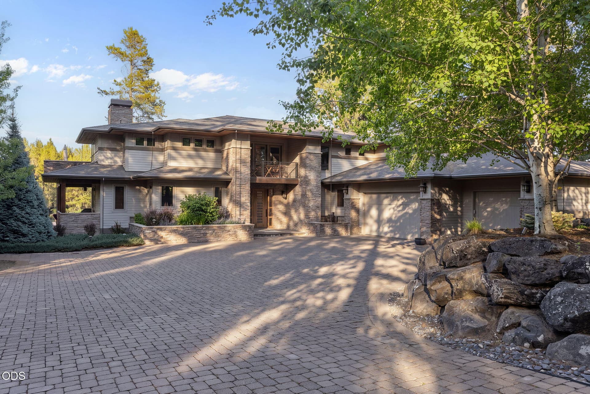 Timeless Elegance. Photo 5 of 56, 56680 Lunar Drive, Bend, OR 97707