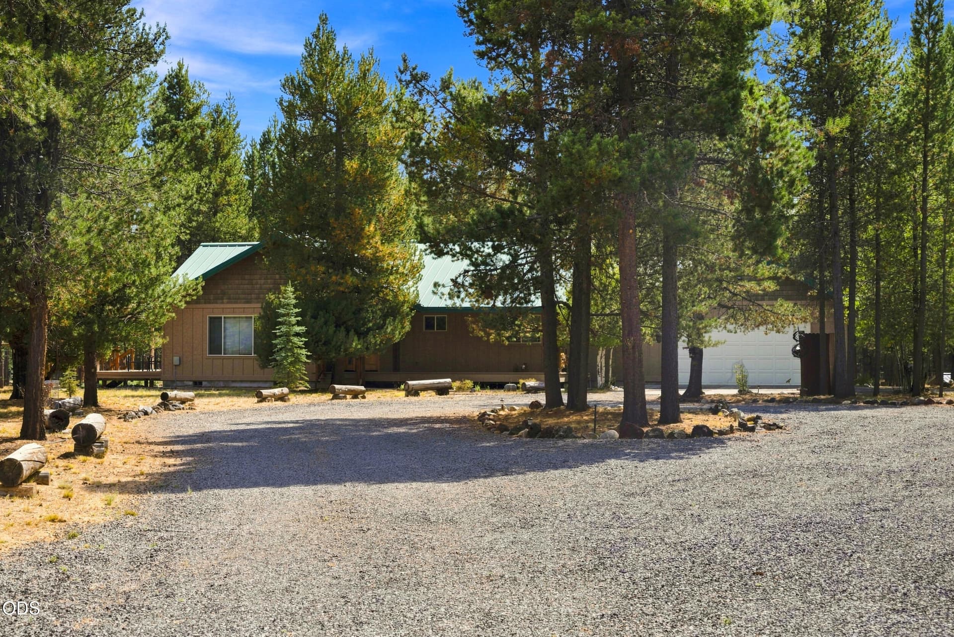 72. Photo 4 of 83, 52216 Moose Road, La Pine, OR 97739