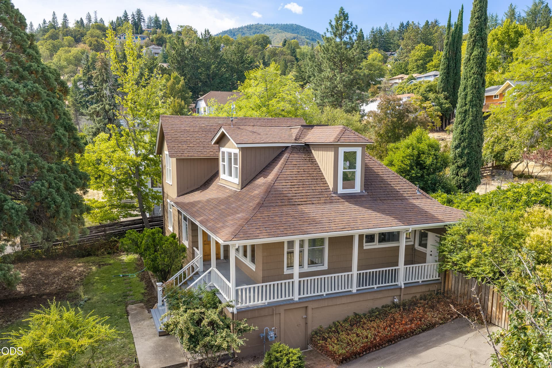 ApxCS200004. Photo 3 of 58, 527 Chestnut Street, Ashland, OR 97520