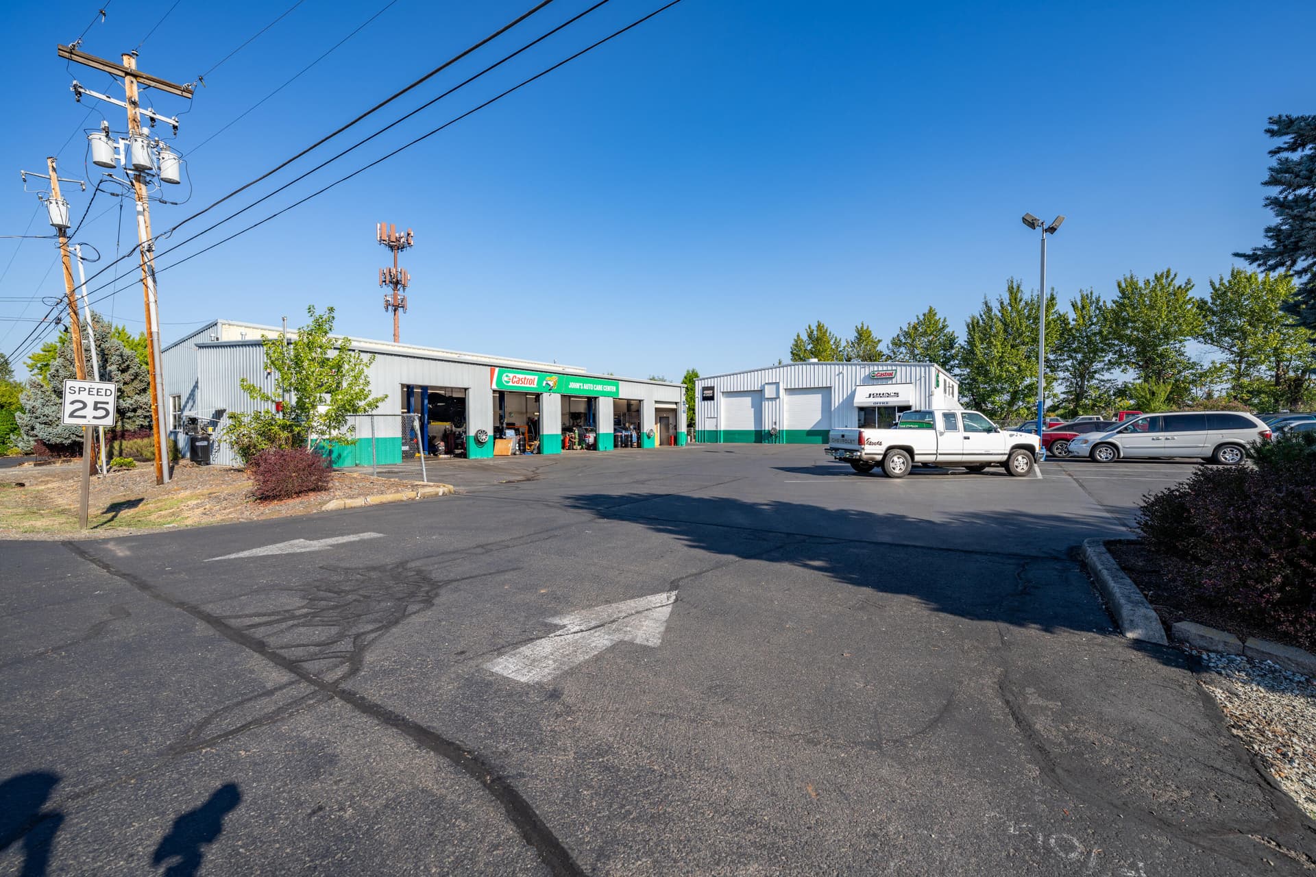 3311-4. Photo 5 of 64, 3311 Biddle Road, Medford, OR 97504