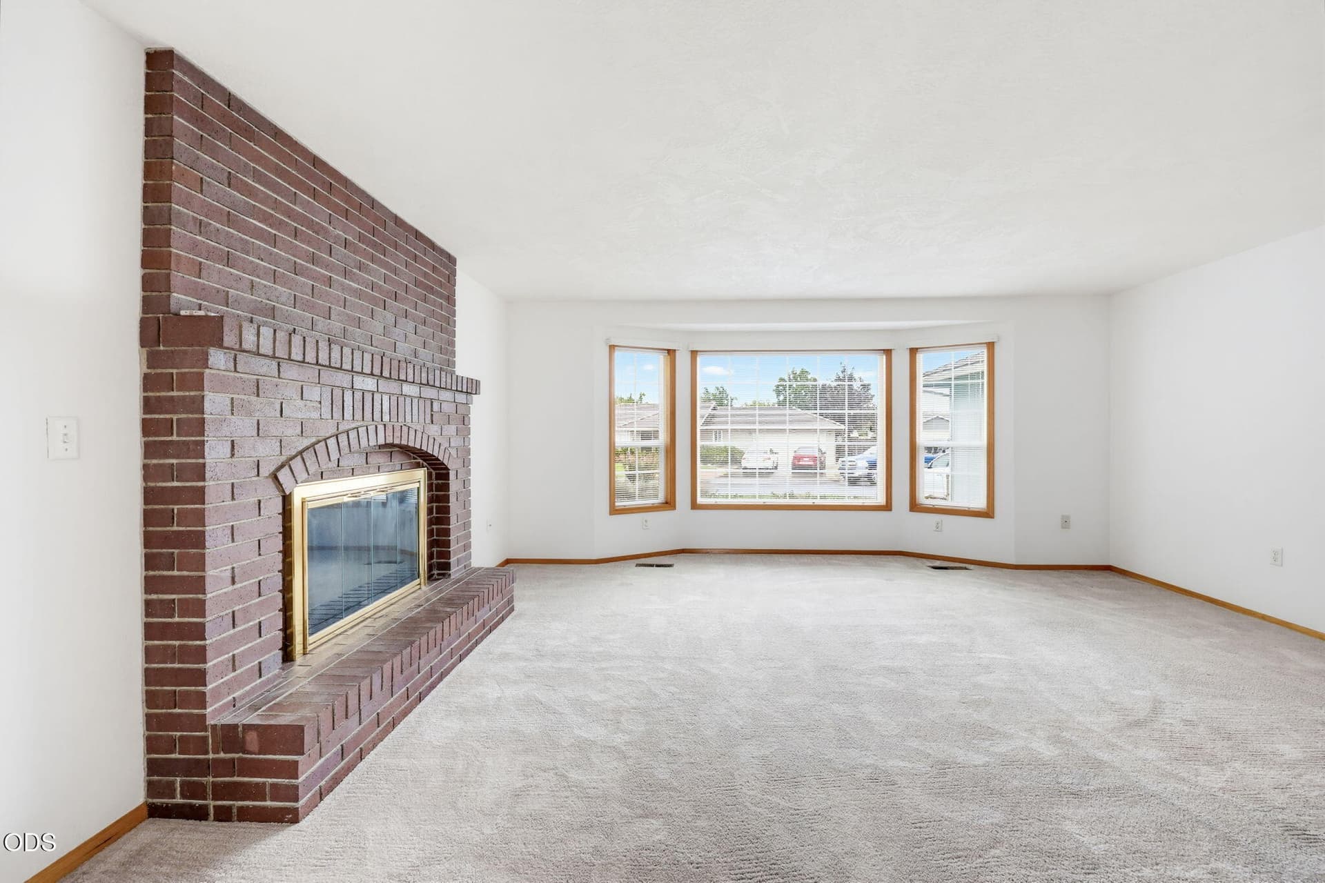 Family Room. Photo 5 of 34, 295 Wren Court, Medford, OR 97501