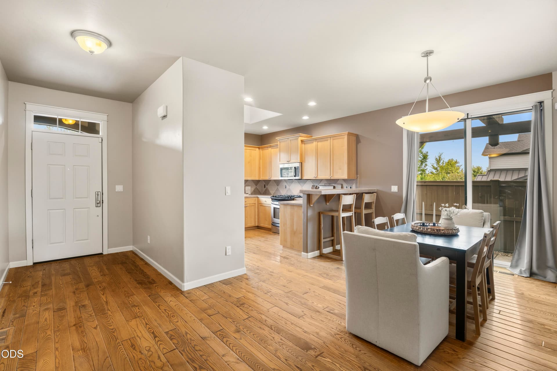 02. Photo 2 of 24, 61146 SE Sydney Harbor Drive, Bend, OR 97702