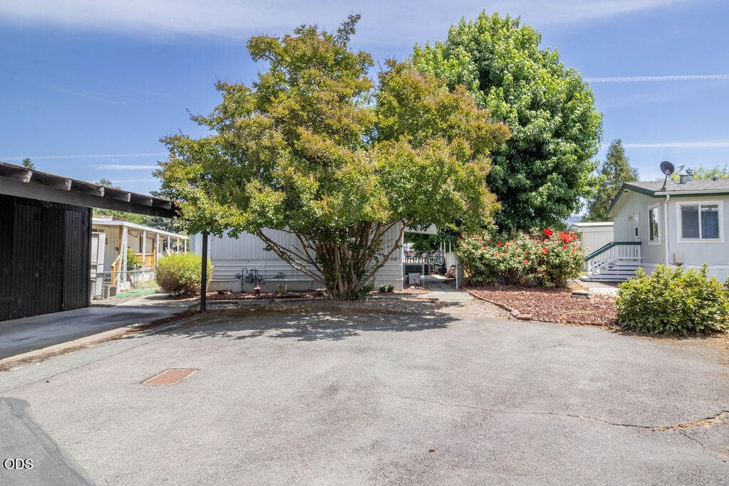 2. Photo 2 of 34, 314 Bandy Way, Grants Pass, OR 97526