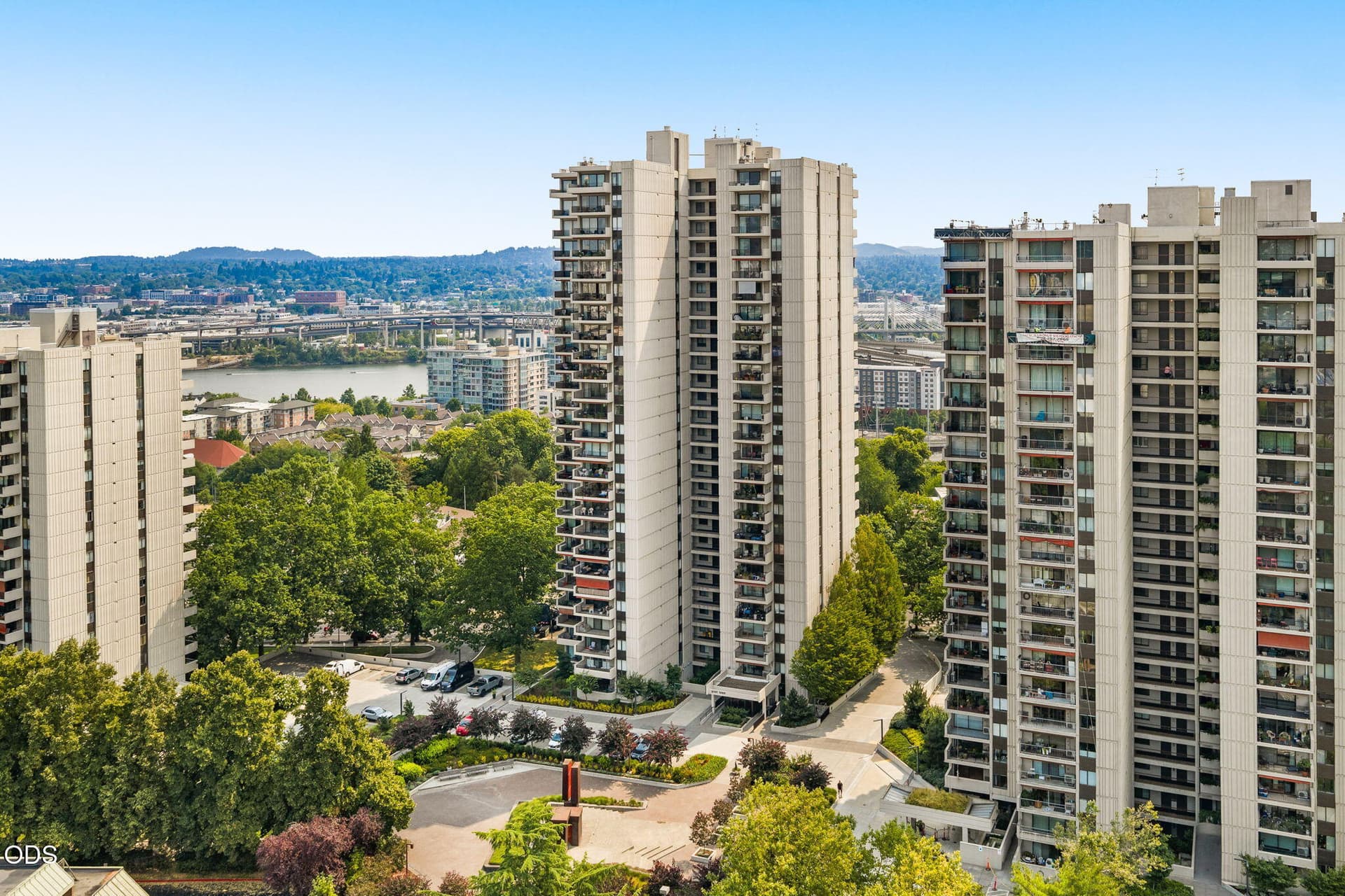 1-web-or-mls-2221-sw-1st-ave-unit-2424. Photo 1 of 43, 2221 SW 1st Avenue Unit APT 2424, Portland, OR 97201