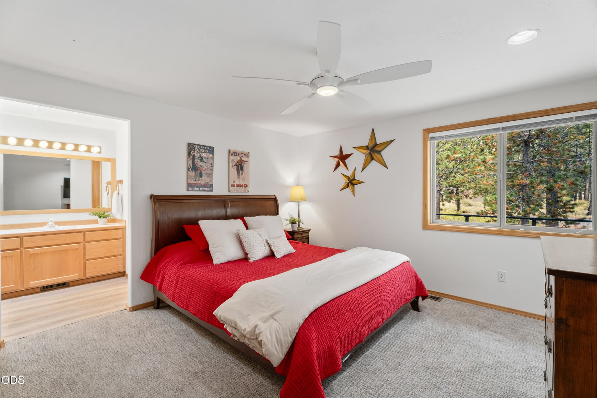 primary bedroom with walk in closet. Photo 5 of 25, 18216 Mt St Helens Unit 9, Sunriver, OR 97707