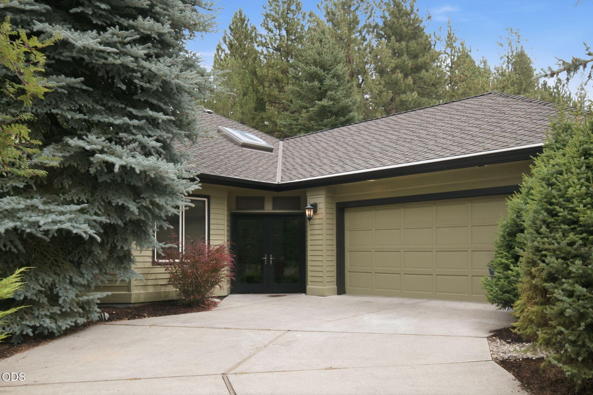 2-web-or-mls-DSC_2113. Photo 2 of 27, 60750 Breckenridge Street, Bend, OR 97702