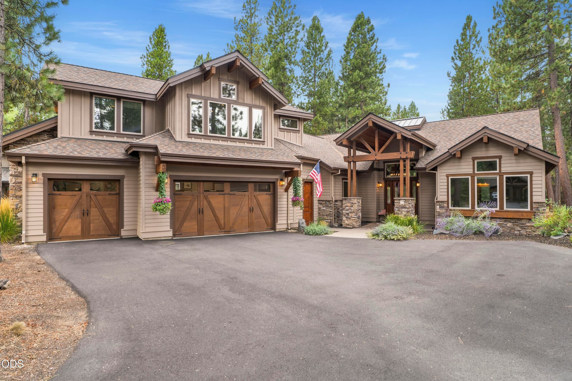 Exterior. Photo 2 of 57, 56413 Fireglass Loop Unit 194, Bend, OR 97707