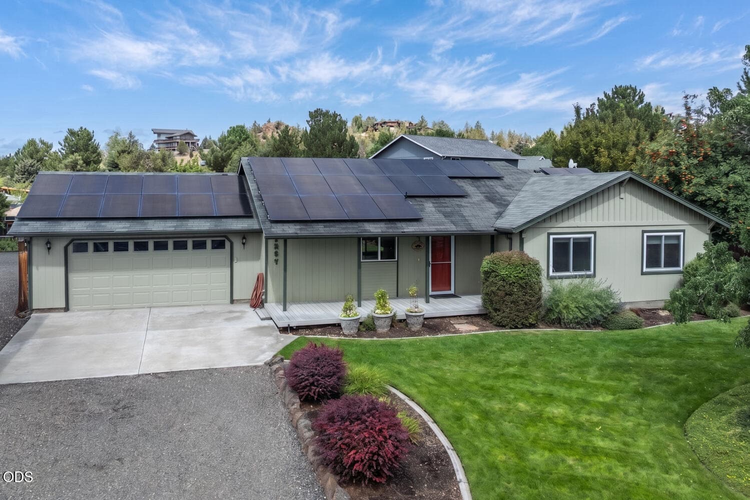 Front of home. Photo 2 of 30, 1287 NE Mountain Ash Road, Prineville, OR 97754