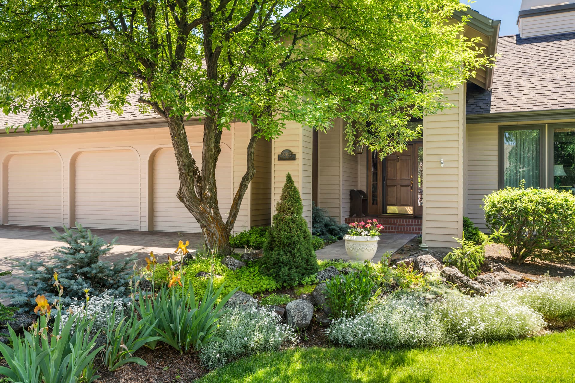 55-Exterior. Photo 2 of 57, 20465 Powder Mountain Court, Bend, OR 97702