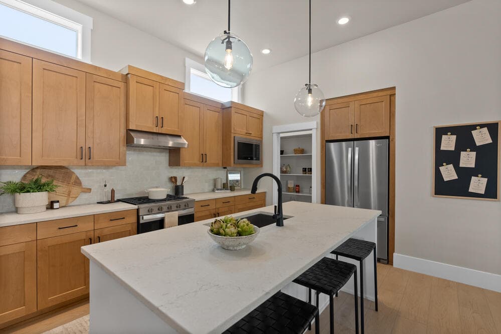 MD44-Laurel-T-Classic-Model-Kitchen. Photo 5 of 24, 3156 NE Terra Place, Bend, OR 97701