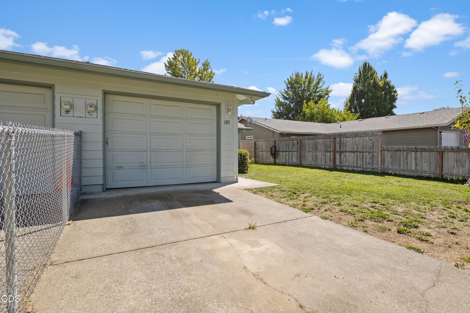 01-IMG_2289. Photo 2 of 43, 1313 SW Kokanee Lane Unit 1313 and 1315, Grants Pass, OR 97527
