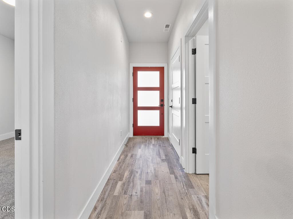 1168 Ridge Dr-01. Photo 2 of 23, 1176 Orange Blossom Drive Unit 139, Klamath Falls, OR 97601