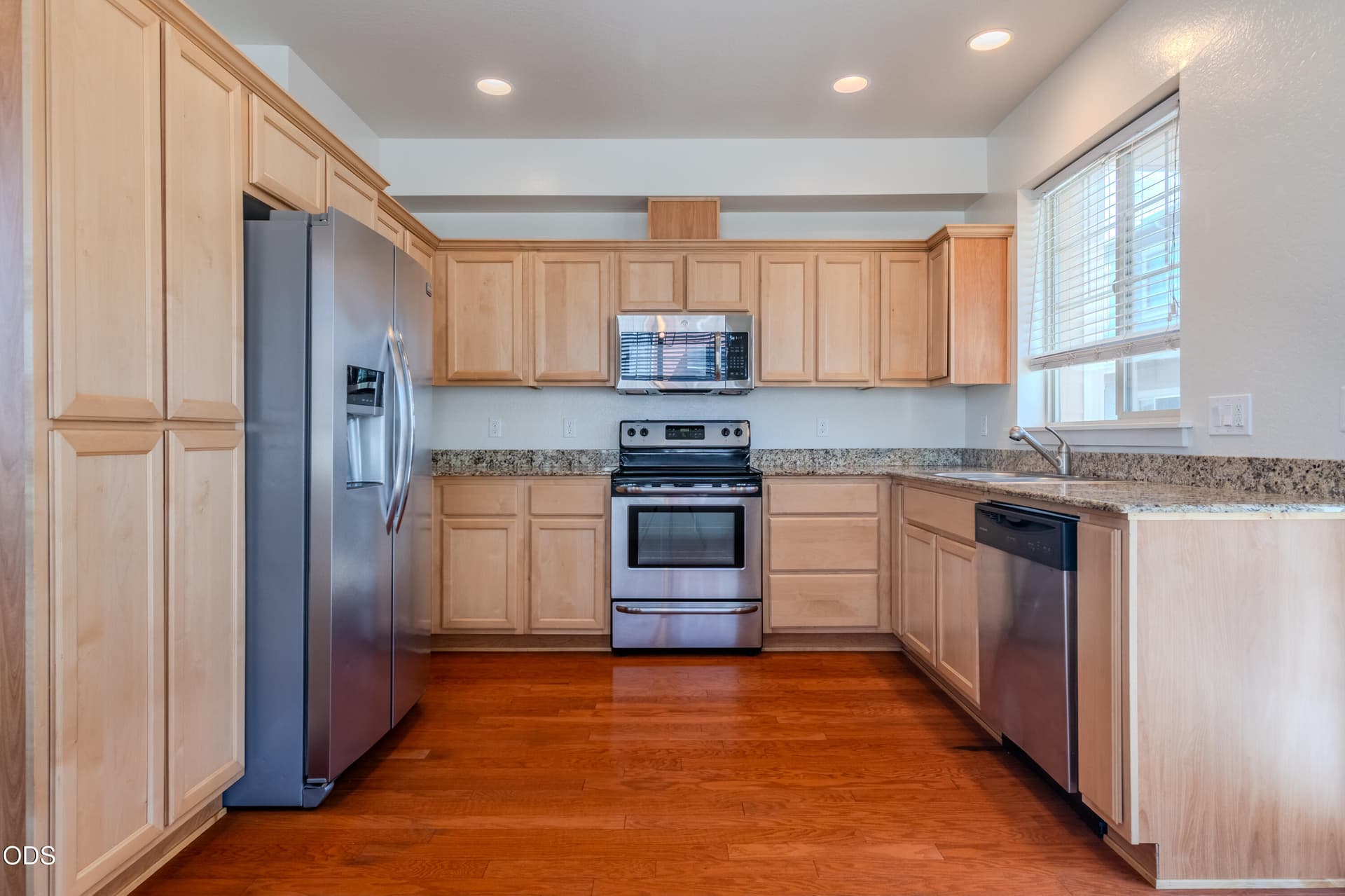 01-10. Photo 5 of 24, 811 Overcup Street, Medford, OR 97501