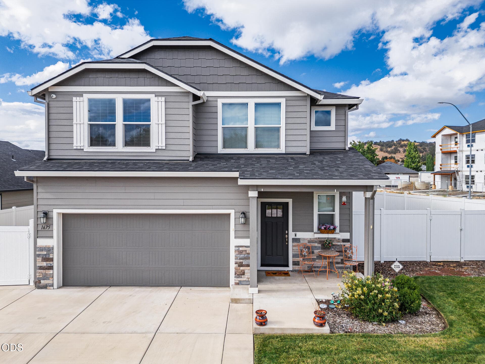Web-31. Photo 1 of 58, 1675 Monarch Lane, Medford, OR 97504