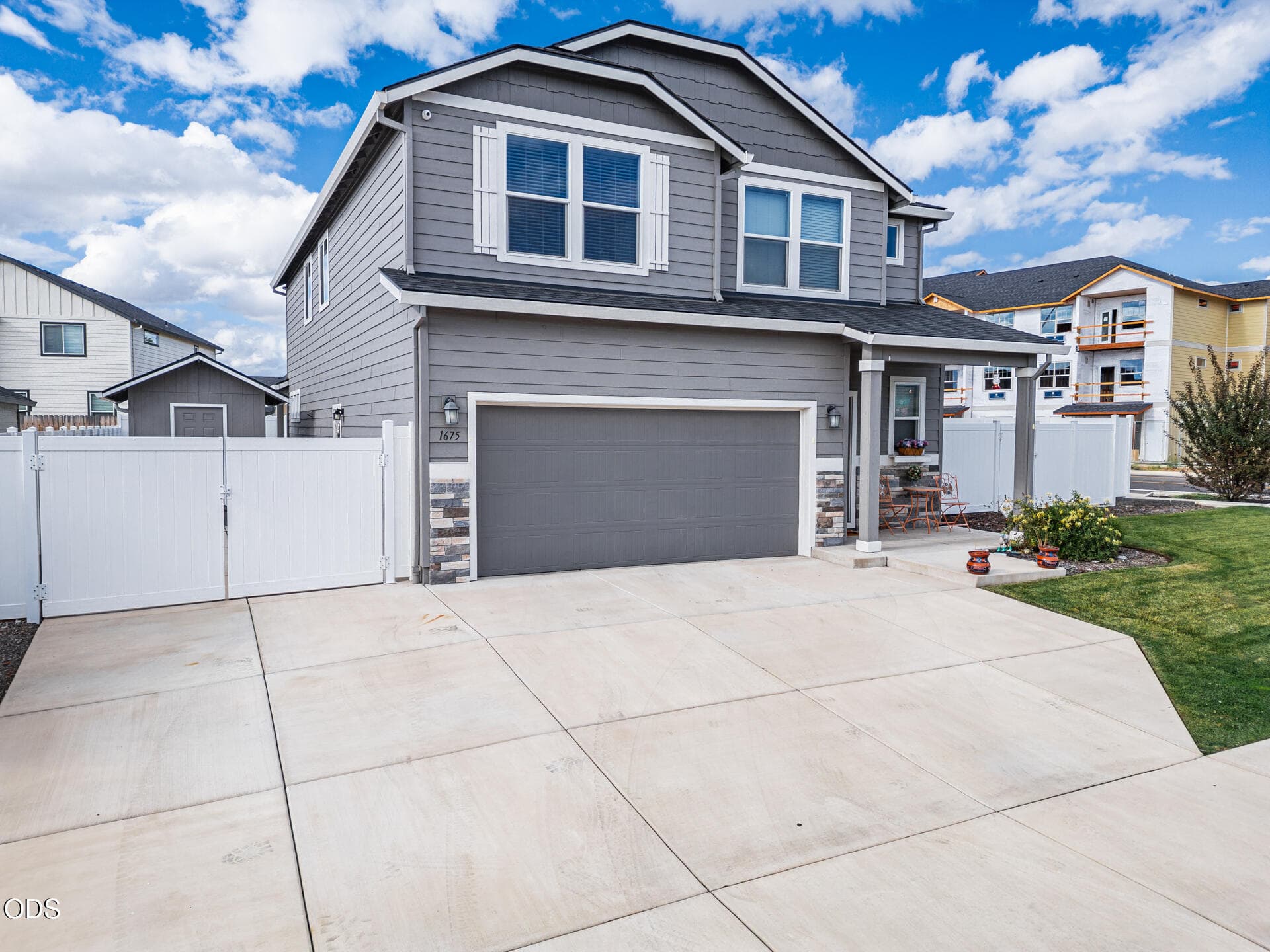 Web-50. Photo 4 of 58, 1675 Monarch Lane, Medford, OR 97504