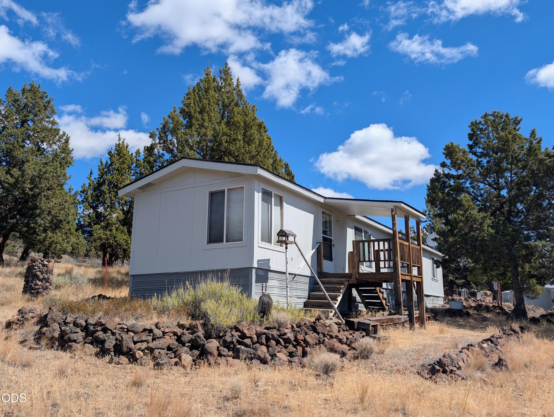 2. Photo 2 of 31, 5909 SE Pueblo Road, Prineville, OR 97754