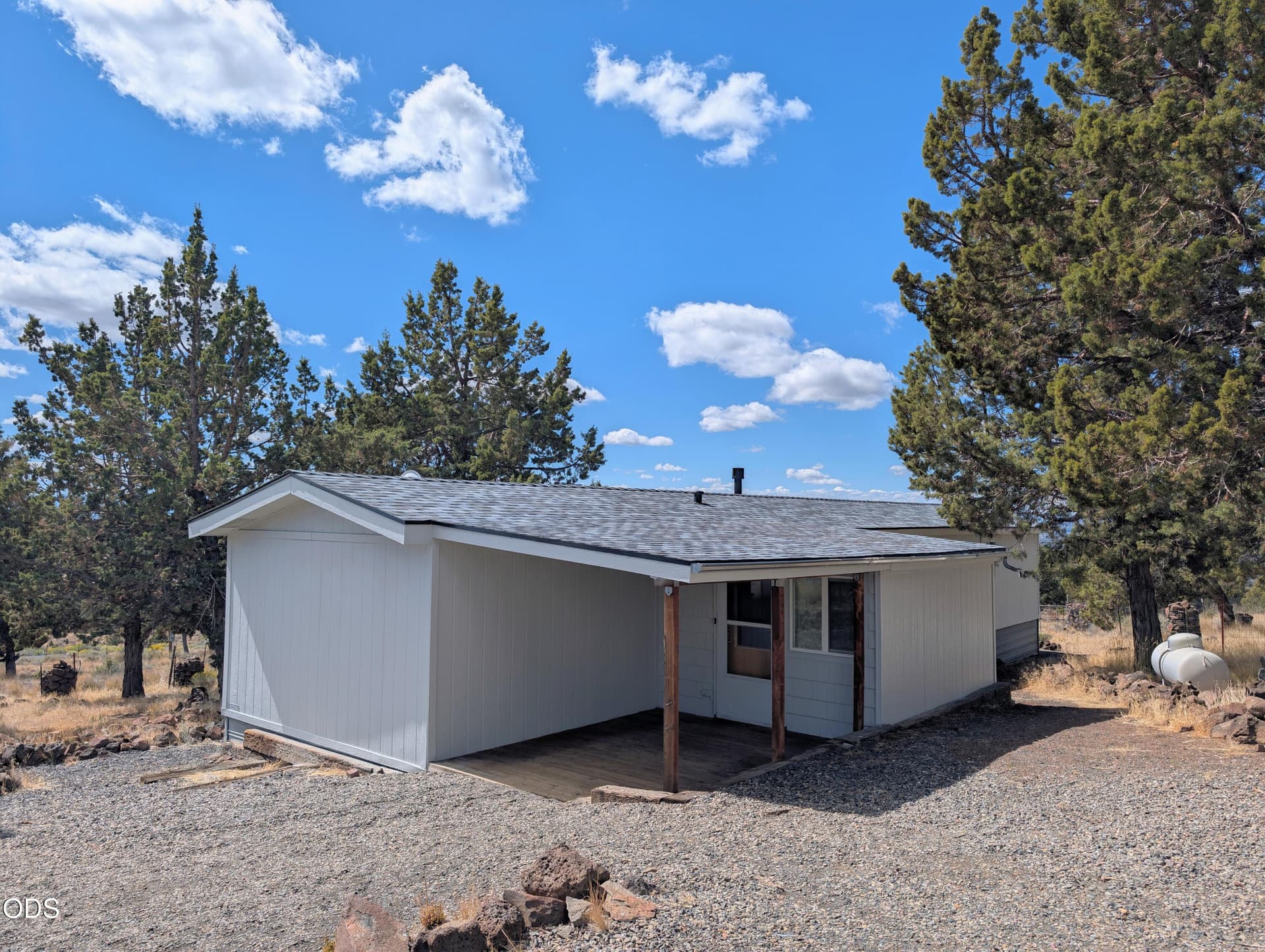 3. Photo 3 of 31, 5909 SE Pueblo Road, Prineville, OR 97754